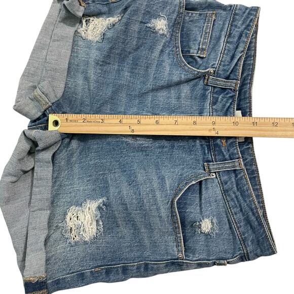 H&M Jean Shorts Womens Size 6 Blue Jean Denim Cuffed Distressed Mid Rise Zip Fly - Picture 7 of 9
